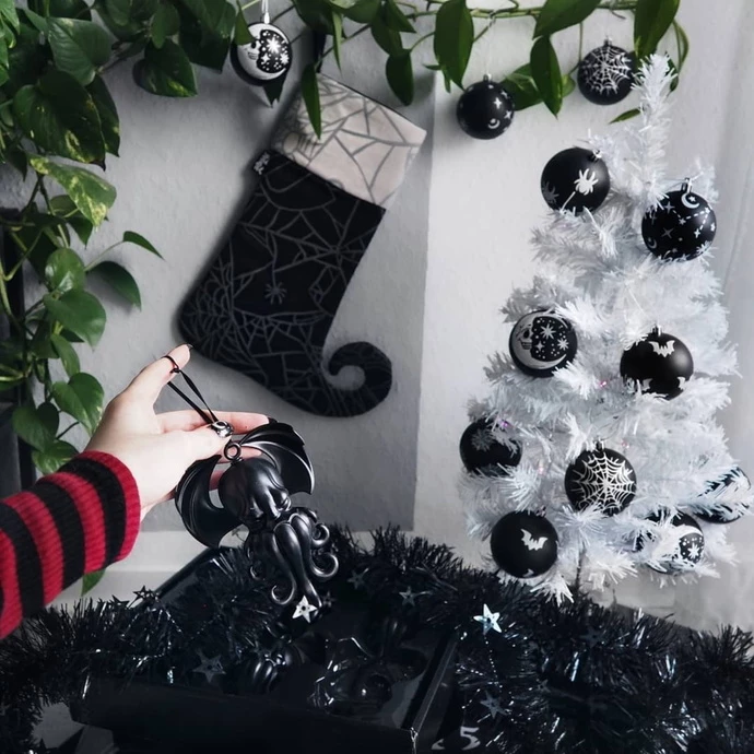 Christmas Stocking (decoration) KILLSTAR - Stocking - Black 5 Christmas Stocking (decoration) KILLSTAR - Stocking - Black - Image 3