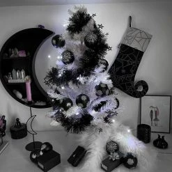 Christmas Stocking (decoration) KILLSTAR - Stocking - Black 9 Christmas Stocking (decoration) KILLSTAR - Stocking - Black -Blankets, bed linen, pillows Shop hexmas stocking003
